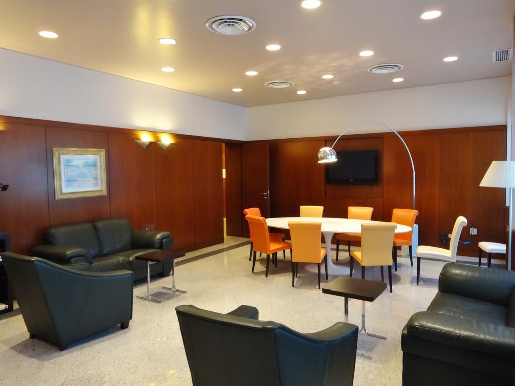 Hotel Excelsior Маджента Екстер'єр фото