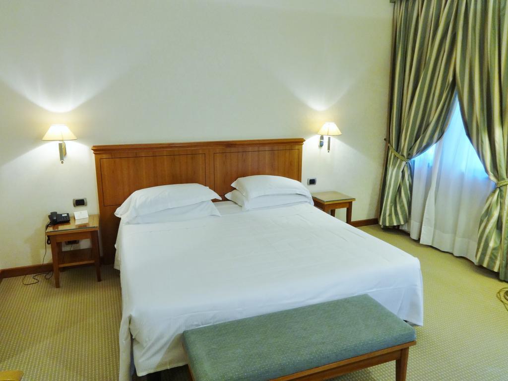 Hotel Excelsior Маджента Екстер'єр фото