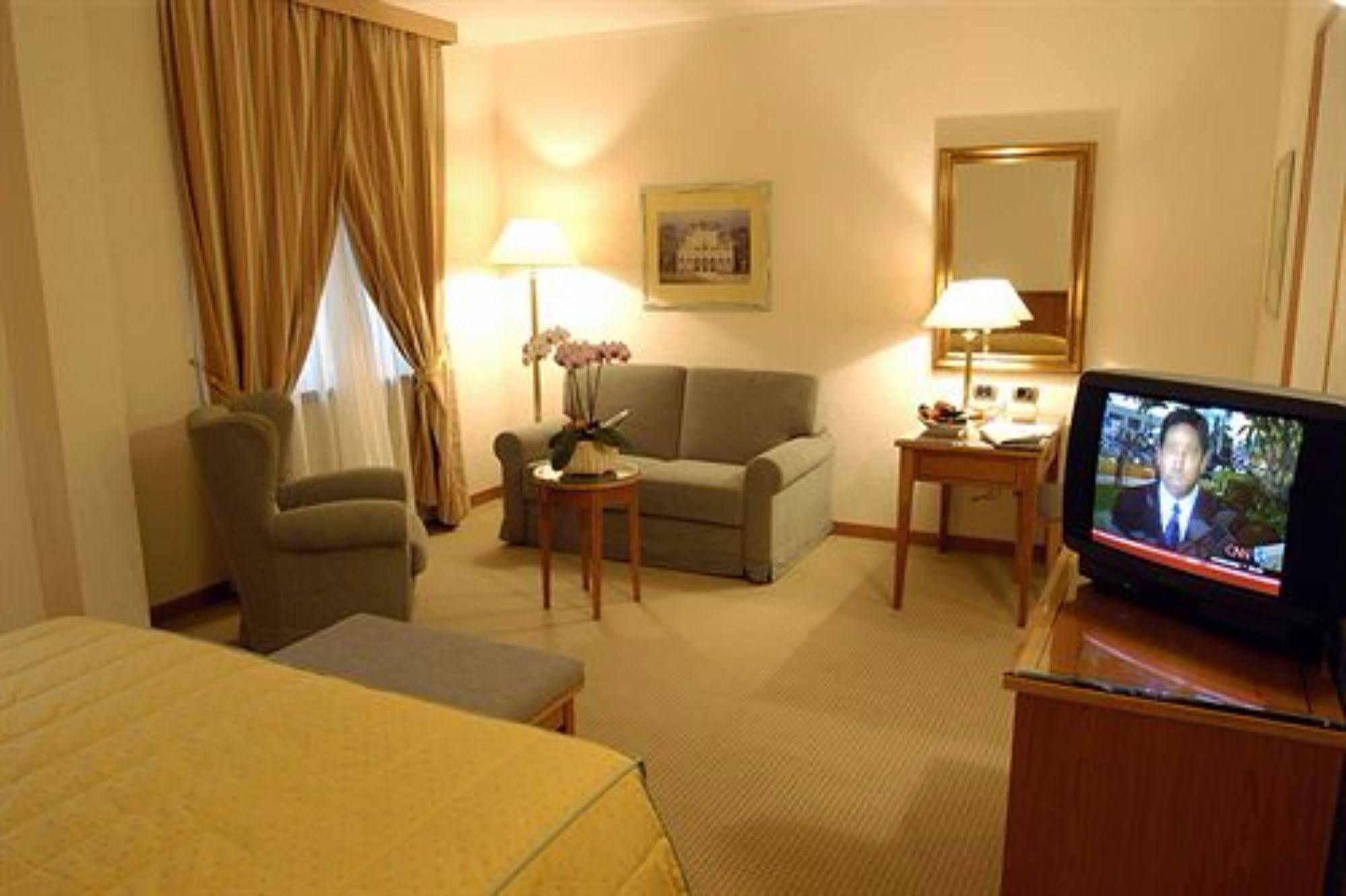 Hotel Excelsior Маджента Номер фото